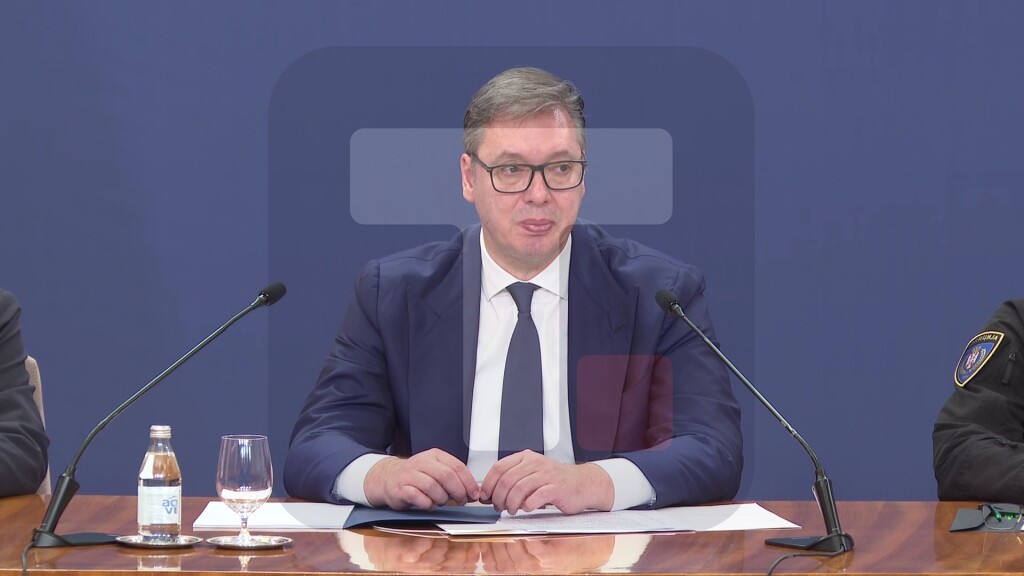 Vučić: Politički motiv je nedvosmislen u današnjem incidentu, želim brz oporavak oštećenom licu