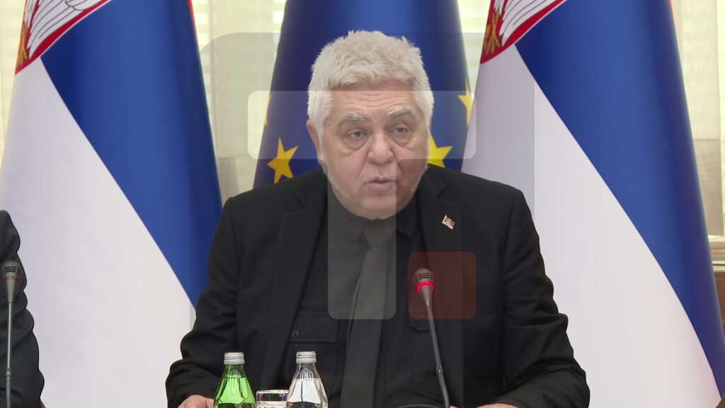 Bratina: Projektom obuhvaćeno više 700 škola u Srbiji