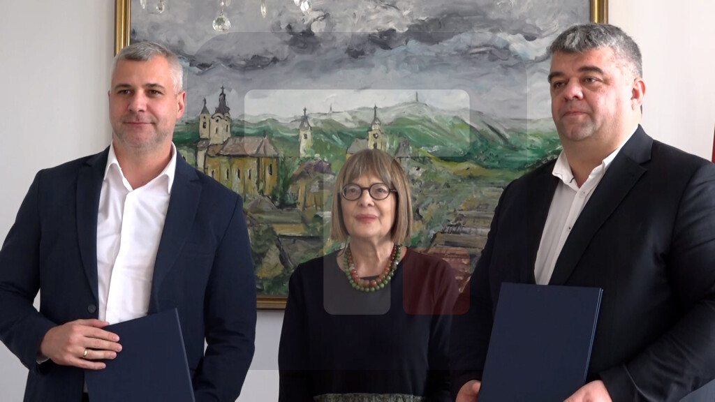 Predsednica Pokrajinske vlade Maja Gojković prisustvovala je danas potpisivanju ugovora za trim stazu u Vrdniku