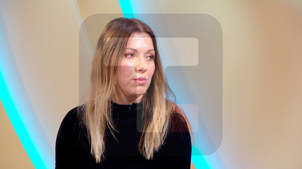 Obradović: Ograničenje upotrebe mobilnih telefona bi bilo značajnije od zabrane