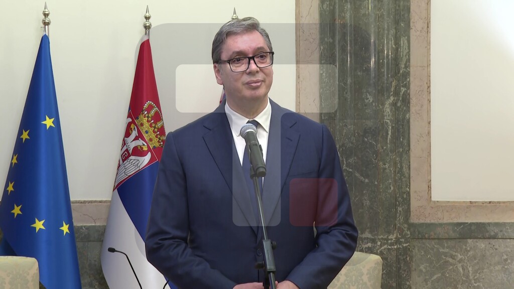 Vučić: Ne mogu da nam najlošiji studenti budu budućnost Srbije