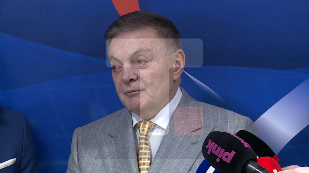 Bojić: Njihov zadatak je da ovladaju metodom, da dođu ovde i onda s njima sklapamo specijalni ugovor - od 10 do 15 godina nema privatnog rada