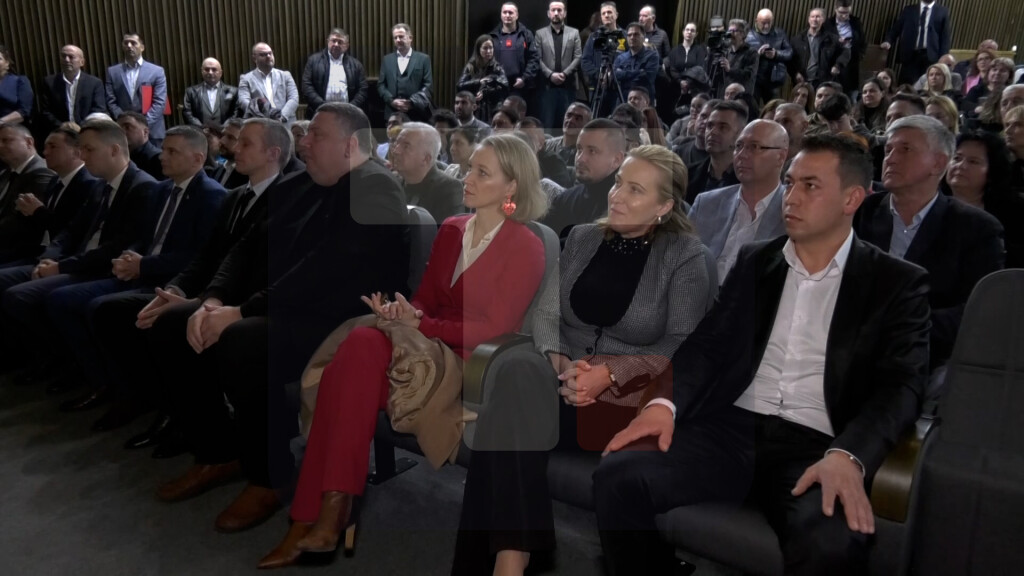 Mnistarka Paunović u poseti Aleksandrovcu