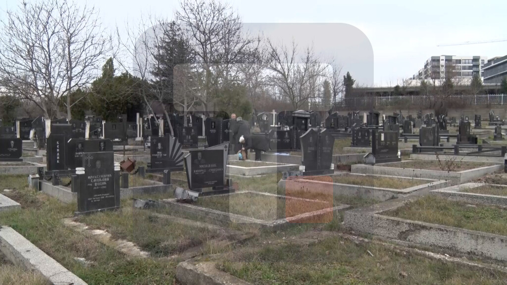 Zadušnice obeležene u Prištini, grobove obišli preostali Srbi i raseljeni