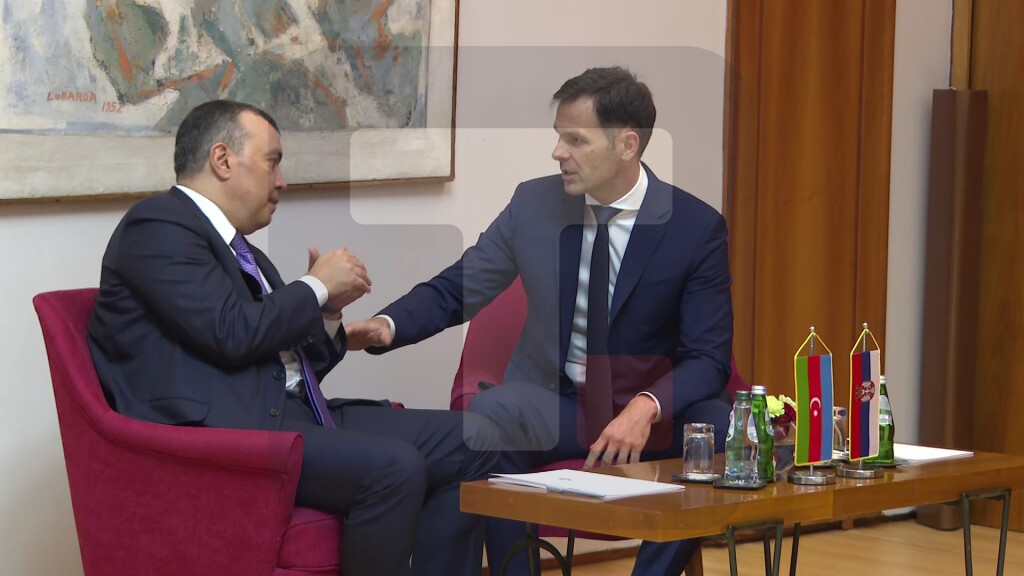 Mali sa azerskim kolegom Babajevim o unapređeu ekonomske saradnje