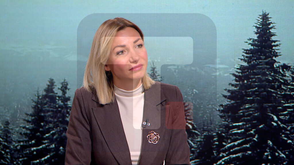 Macura: Potrebno upoznati mlade sa posledicama odluke da odlože rađanje deteta