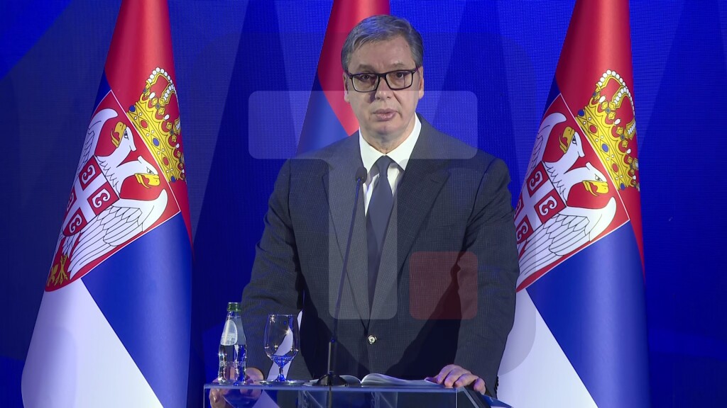 Vučić: Na Sretenje se sastaju Bog i čovek, kao i stari i novi zavet