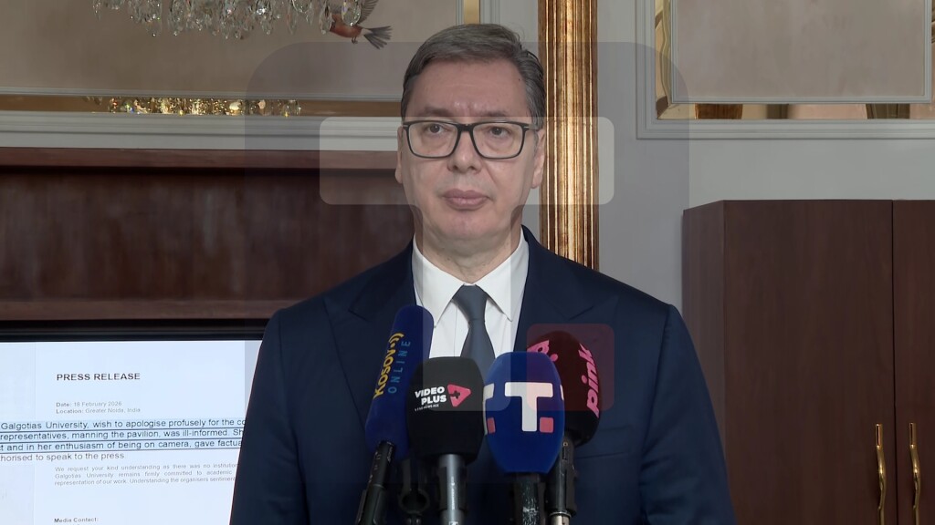 Vučić: Ni jednim srpskim neprijateljima nije padalo na pamet da zabrane obeležavanje srpskih praznika