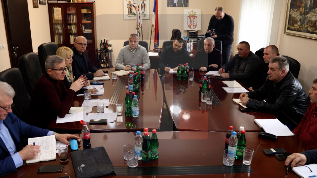 Glamočić se sastao danas u Arilju sa predstavnicima Udruženja "Vilamet" i proizvođačima maline iz Arilja