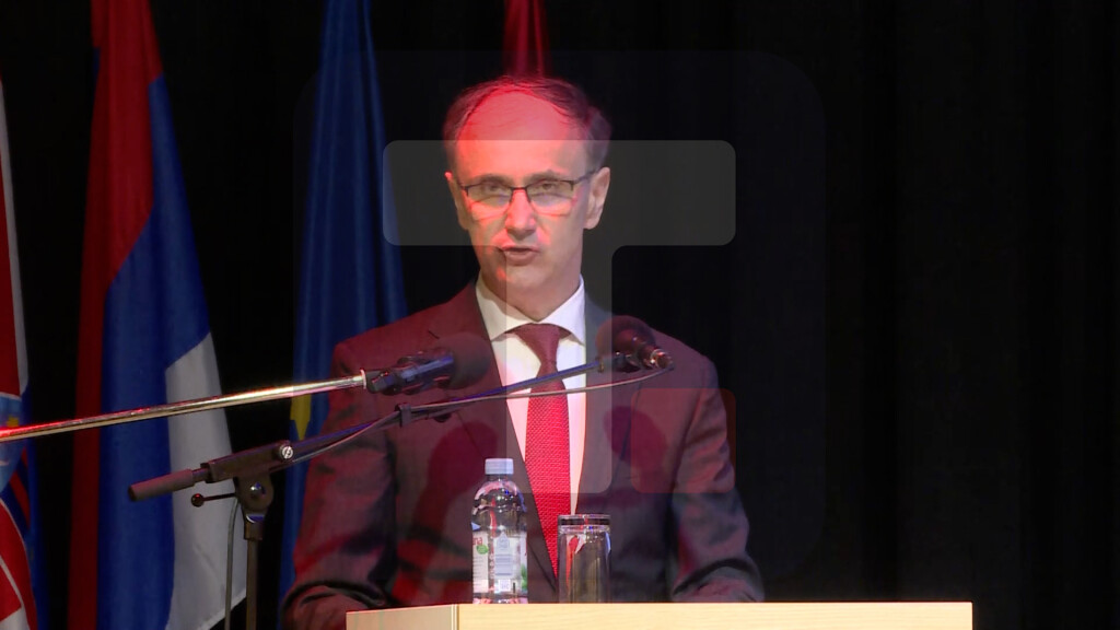 Macut: Učenjem, obrazovanjem, usavršavanjem, možemo očuvati naš identitet i naše ime