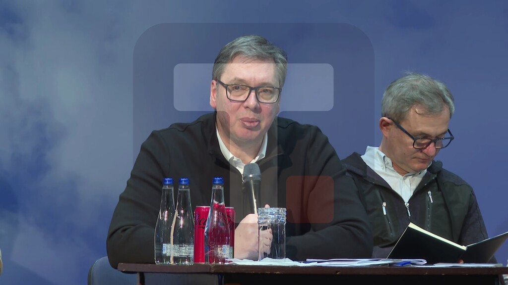 Vučić: Industrijski razvoj Prahova daje rezultate