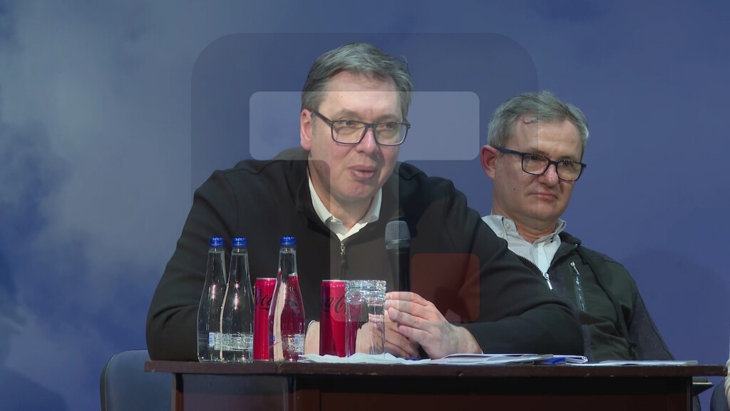 Predsednik u dijalogu sa građanima Kladova