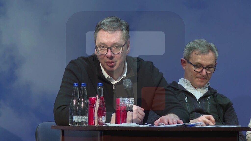 Vučić: Sve u školi u Kladovu biće novo i savremeno