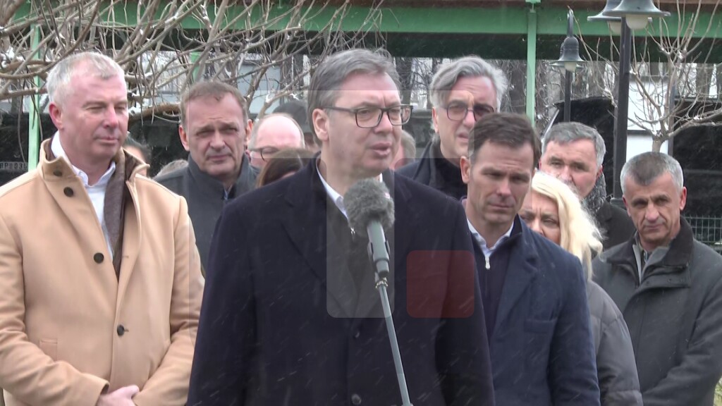 Vučić: U planu velike stvari za Prahovo