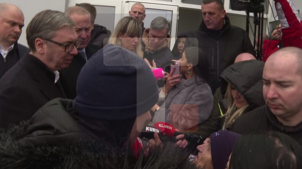 Vučić sa meštanima sela Sastavak