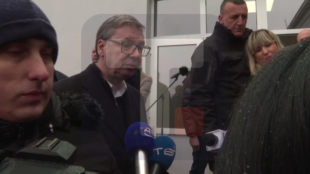 Vučić sa meštanima sela Sastavak