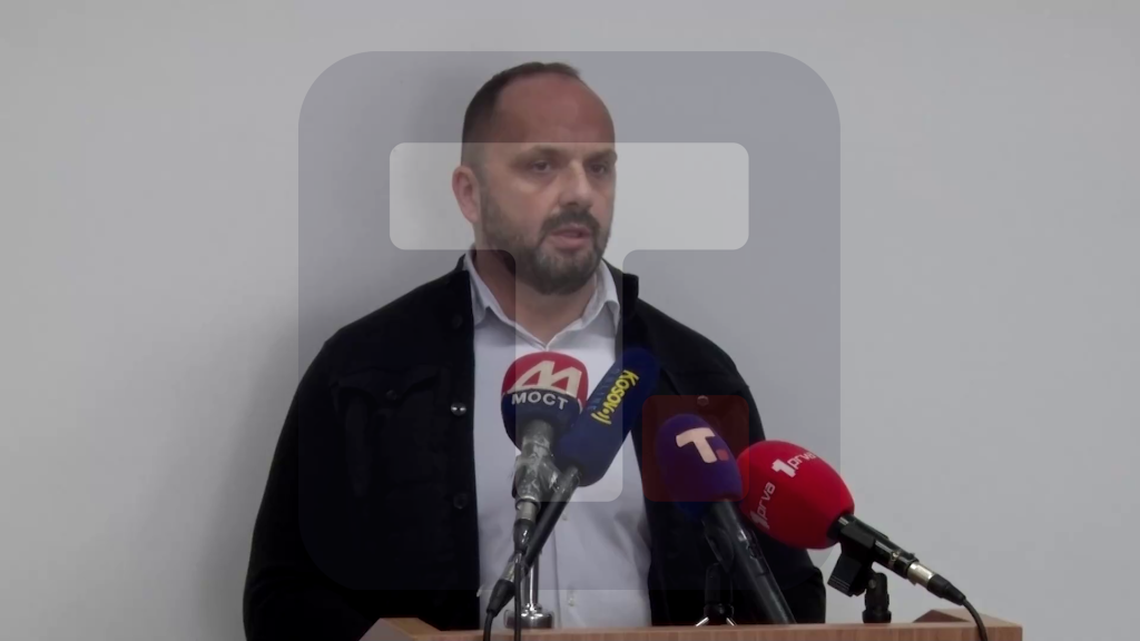 Radojević: Ali ono što jeste činjenica jeste da je to jedan vid pritiska na opštinsko rukovodstvo gde policija želi da se meša apsolutno u rad opštine, što je nedopustivo