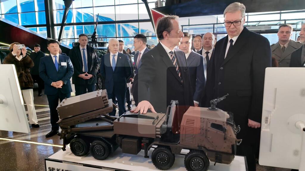 Vučić sa Bektenovom na vojnoj izložbi: Razmotreno unapređenje saradnje u vojnoj industriji