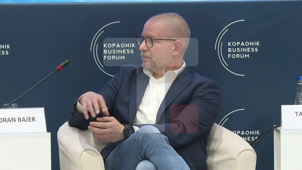 Bajer: Problemi koje ljudi rešavaju u dva dana, AI bot daje rešenje u 3 sekunde