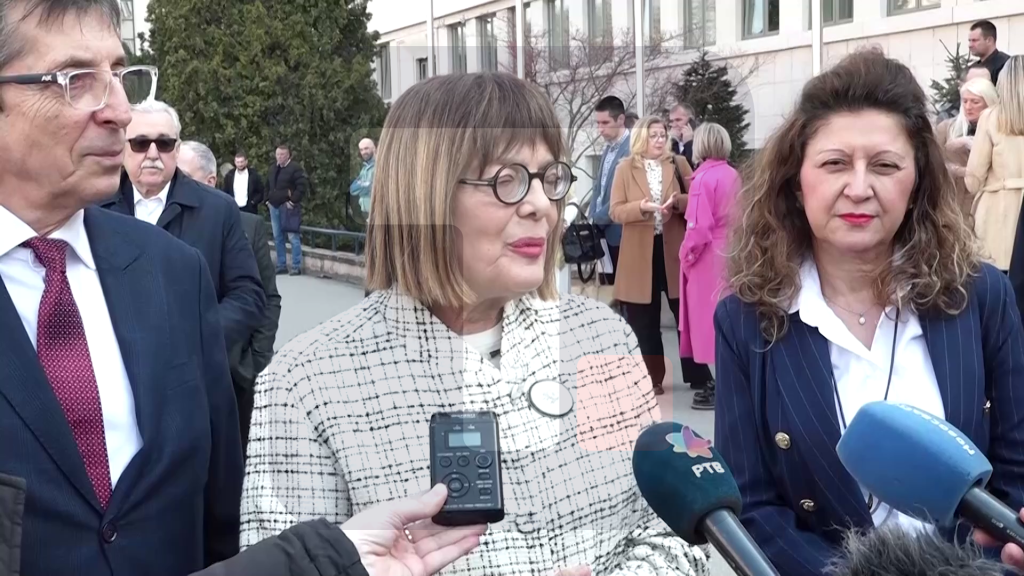 Gojković: Nastavljamo kontinuirano da ulažemo u opremanje ustanova i nabavku vozila