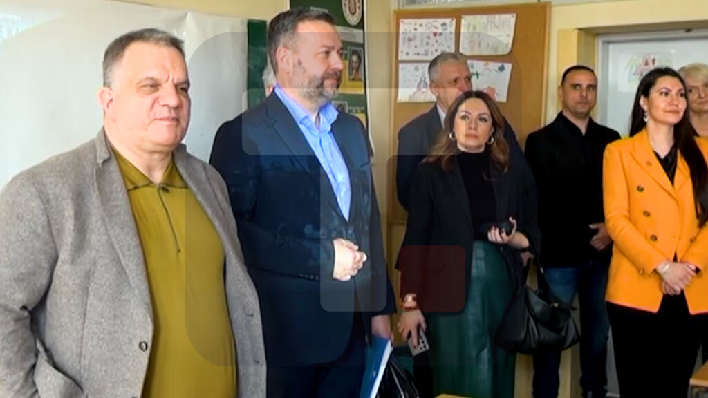 Stanković u Aranđelovcu najavio održavanje probnog završnog ispita za učenike