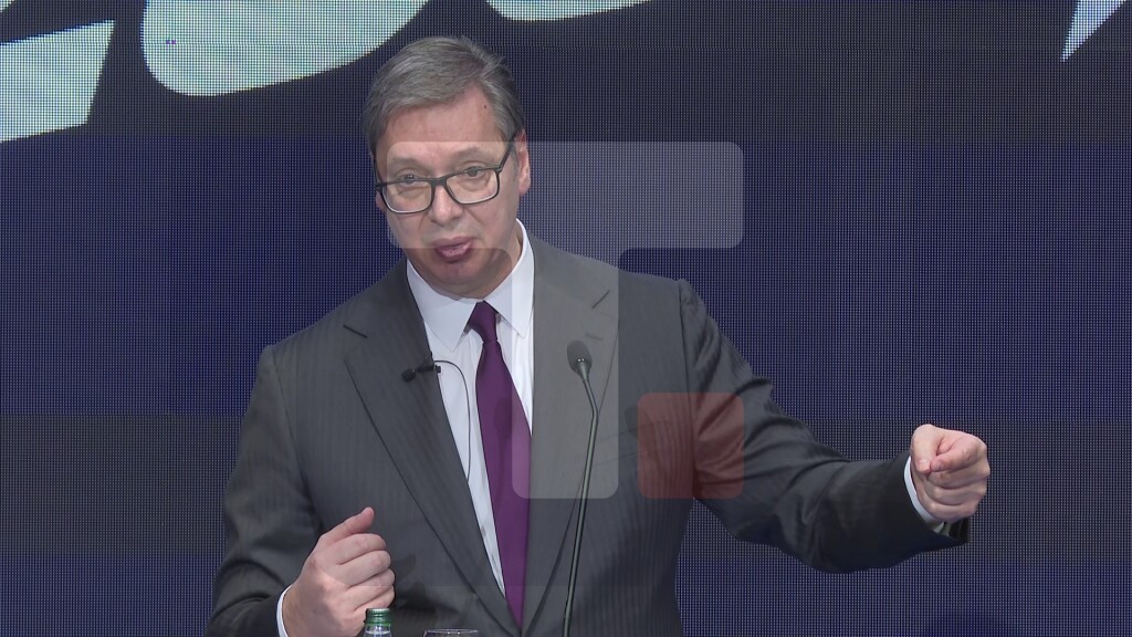 Vučić: Pronatalna politika od velikog značaja za Srbiju, želimo da pomognemo roditeljima negovateljima koji se bore za svoju decu