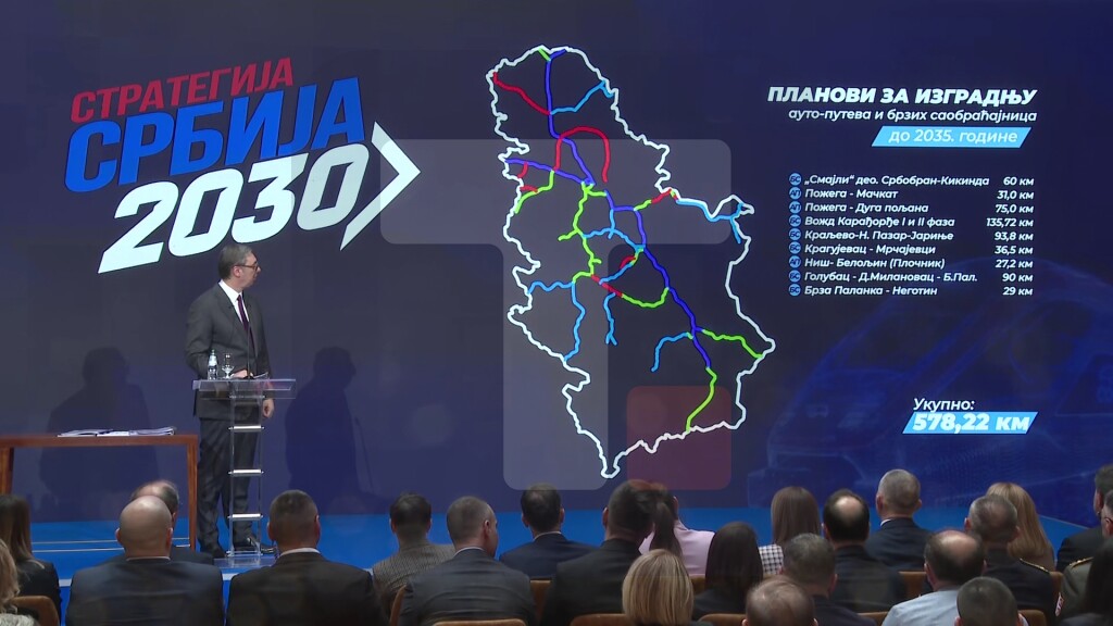 Vučić: Izgradnja puteva je od velikog značaja za ljude, put im život znači