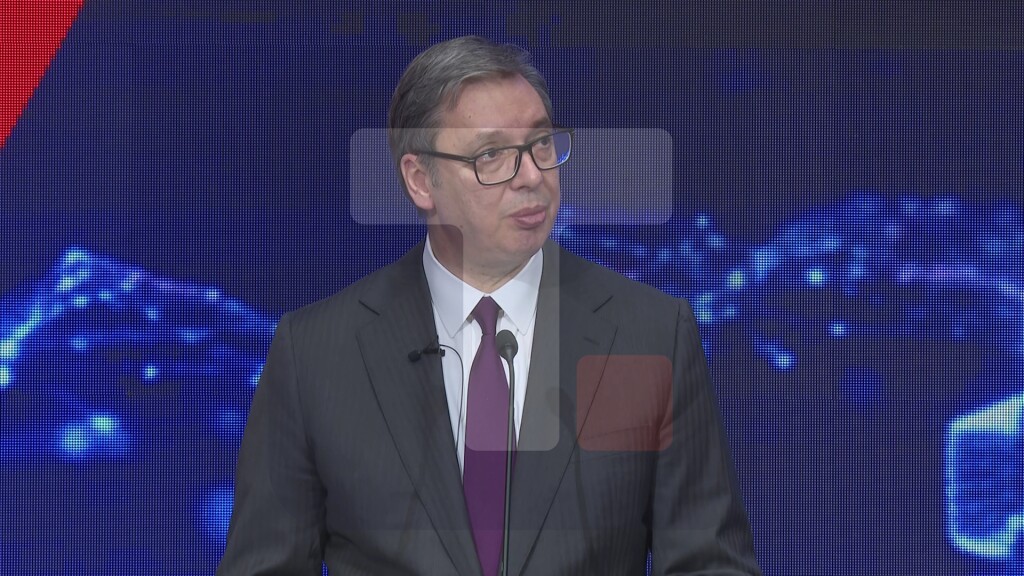 Vučić: Ogromna ulaganja nas očekuju za aerodrome u Srbiji, Er Srbija donosi profit našoj zemlji