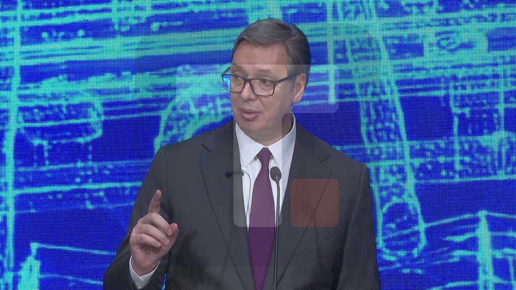 Vučić: Moramo da izgradimo još 30.000 km cevi za javno komunalnu infrstrukturu