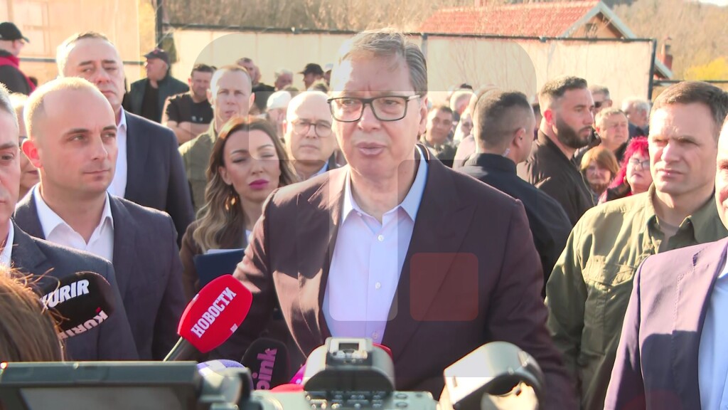 Vučić: Uvek gledam da korigujem sebe kako bismo mogli da doprinesemo boljim rezultatima Srbije