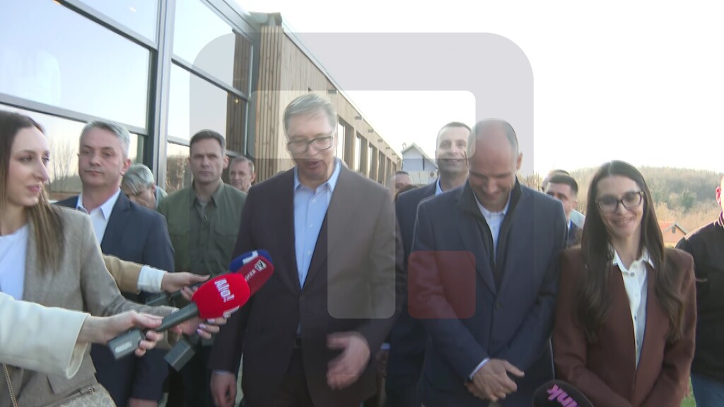 Vučić: Treba nam više entuzijazma kako bismo nastavili da guramo stvari napred