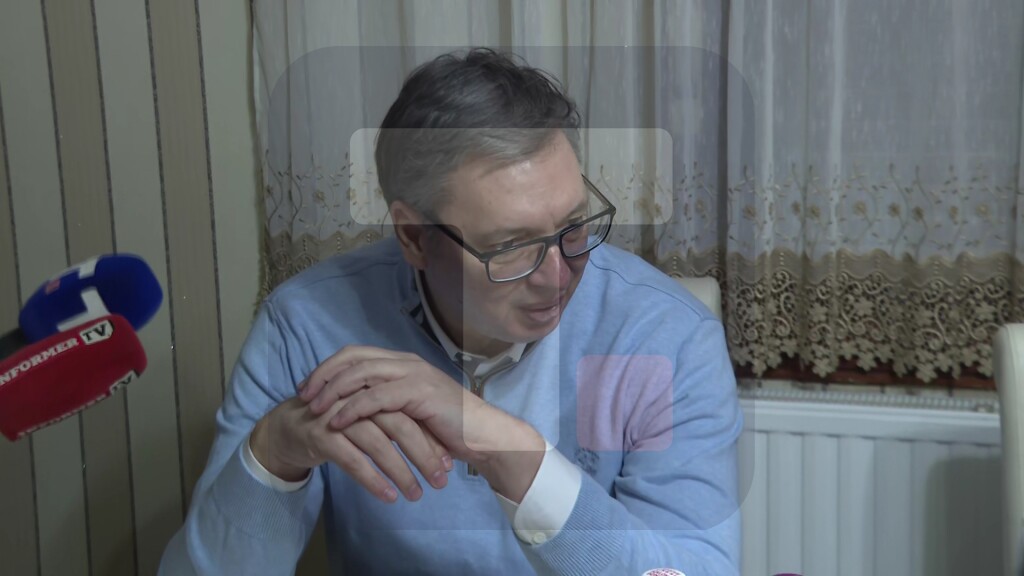 Vučić: Porodični sto je mesto gde se okupljaju generacije, moramo da razgovaramo i da se ujedinimo