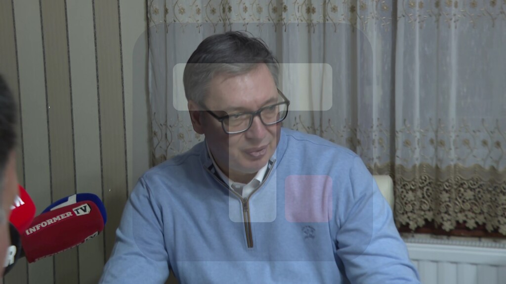 Vučić: Postoji mnogo domaćinstava gde su ostali sami bake i deke, moramo da obratimo dodatnu pažnju na njih i treba da znaju da su deo naše porodice