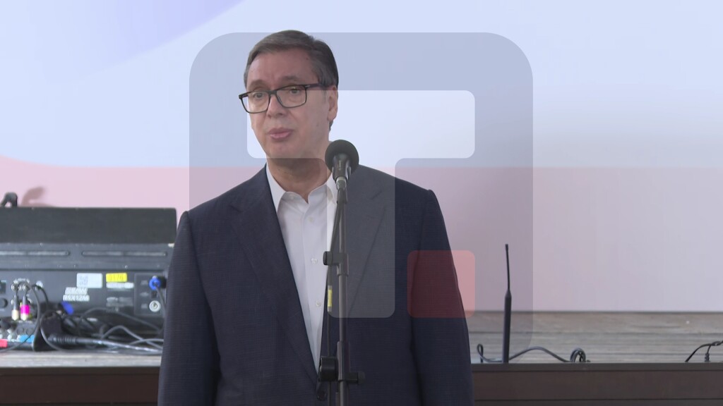 Vučić: Nemamo više dece na gubljenje, čuvaćemo našu zemlju i mir