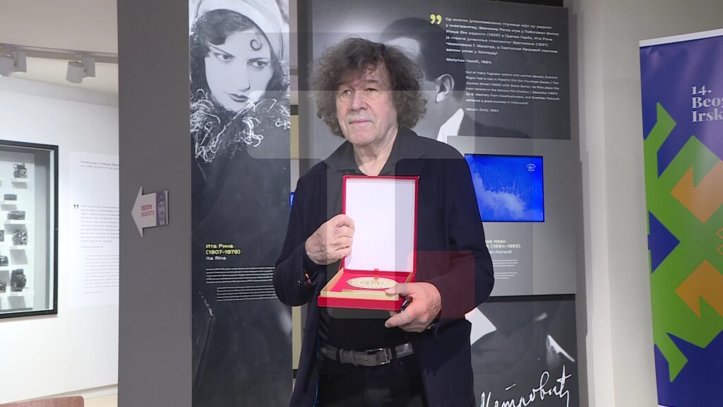 Glumcu Stivenu Reju uručen Zlatni pečat u Jugoslovenskoj kinoteci