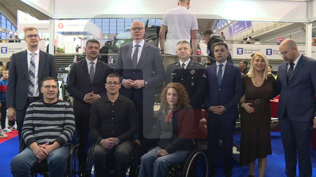 ABS,MUP, Putevi Srbije na Sajmu automobila predstavili kampanje za bezbedan saobraćaj