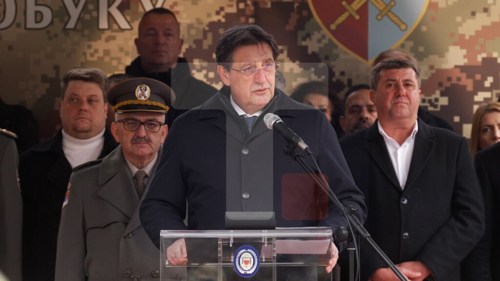 Gašić: Vojnik je sinonim za hrabrost i odricanje
