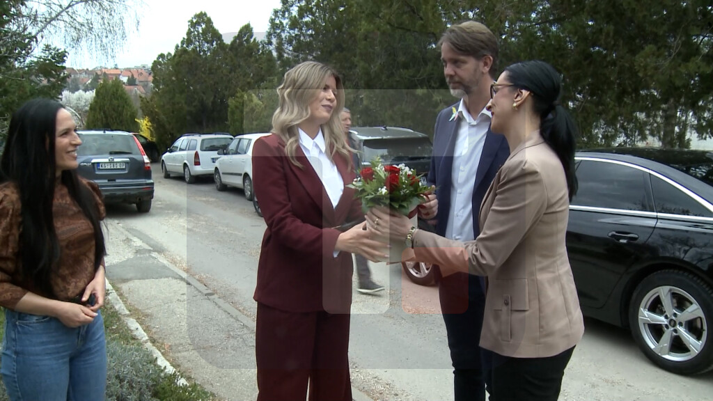 Žarić Kovačević posetila Centar za porodični smeštaj i usvojenje Kragujevac