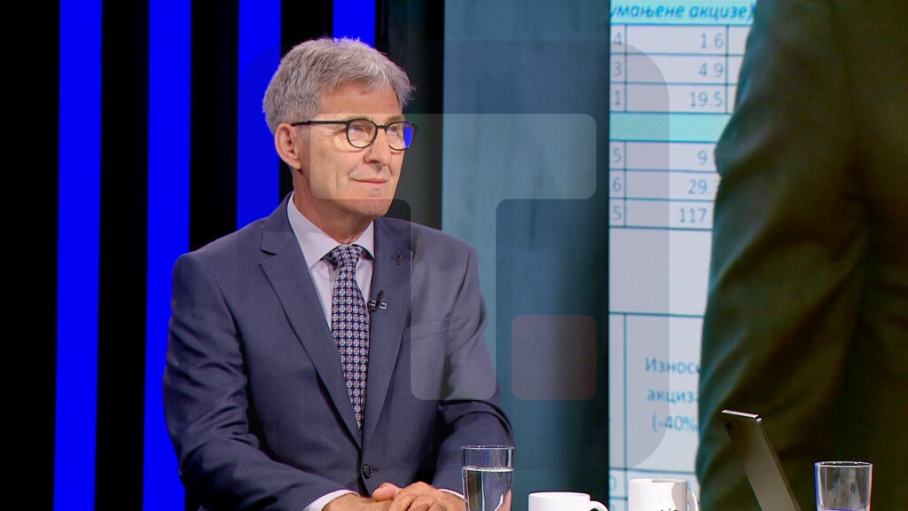 Savić: Eventualna promena vlasti u Mađarskoj ne bi mogla mnogo da