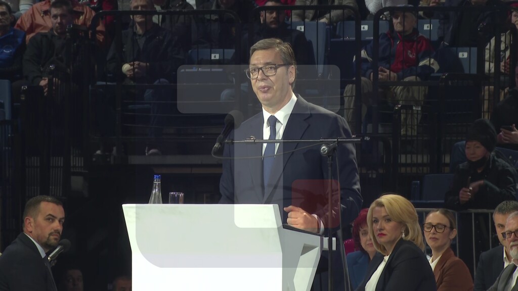 Vučić: Moramo da se izborimo za pune trpeze u svim domaćinstvima Srbije