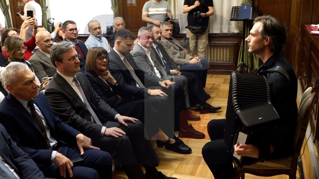 Gojković na otvaranju poklon biblioteke Rusije u M.srpskoj