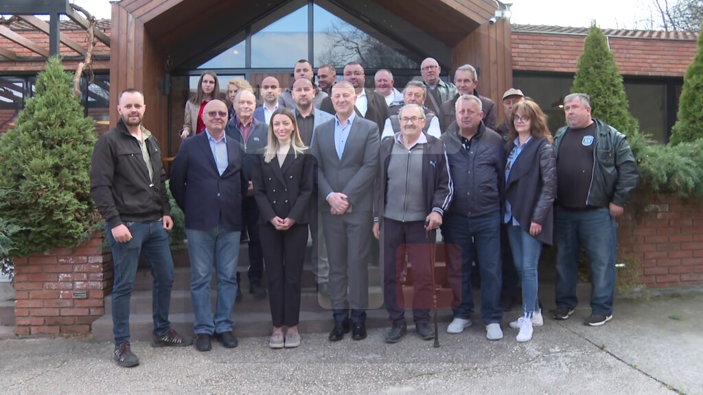 Ministarka Mesarović u poseti vinariji Jović