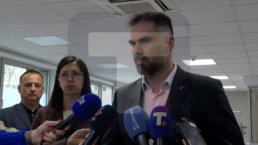 Mićin uručio Domu zdravlja na Limanu 150 računara: Nastavićemo ulaganja u zdravstvo