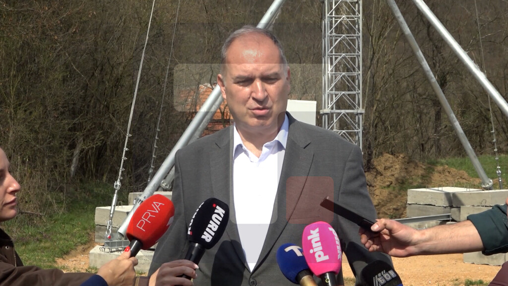 Minić: Ovde sad imamo četiri repetitora  koja pokrivaju veliko područje opštine Majdanpek