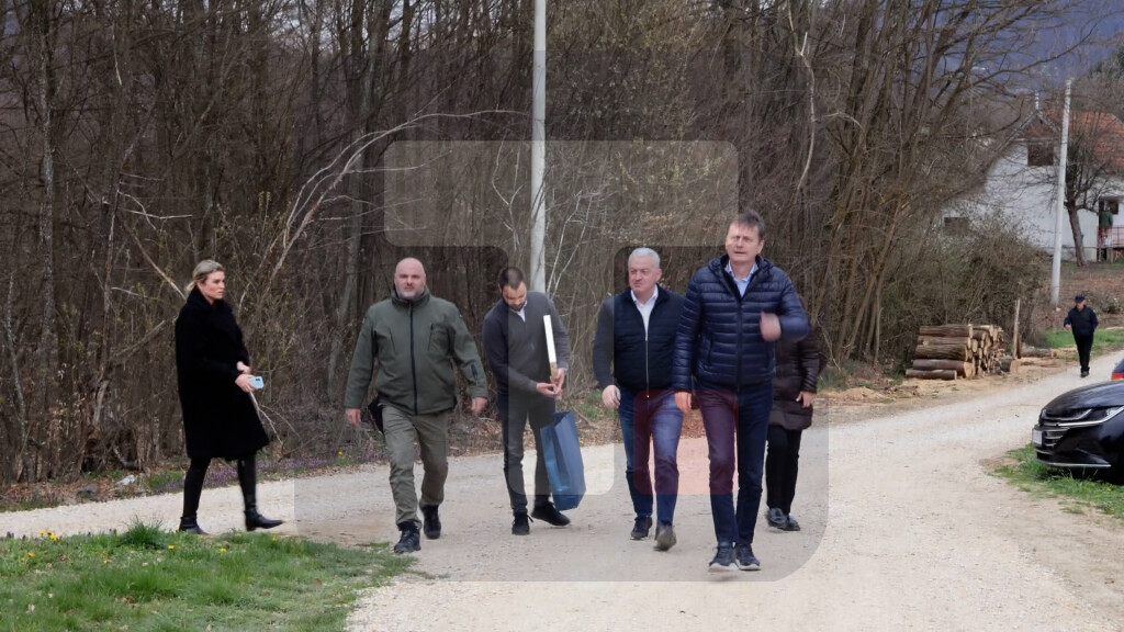 Glišić u poseti dragačevskom selu Zeoke