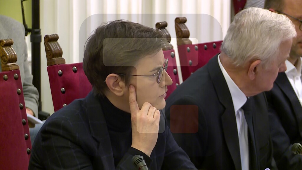 Brnabić: Postavljamo pitanja u ime svih građana Srbije, rektori dužni da odgovore