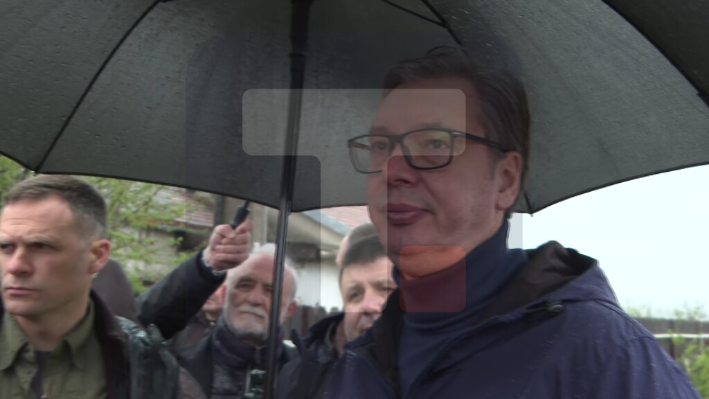 Vučić: U četiri opštine prosečne plate su prelazile 1600 evra