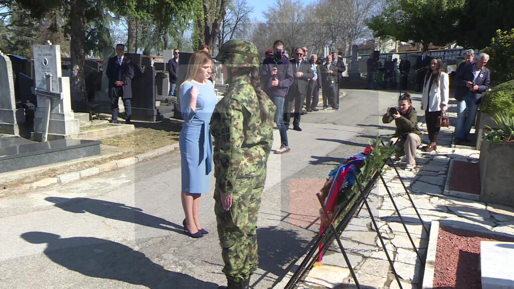 Đurđević Stamenkovski položila venac u Aleji stradalih u šestoaprilskom bombardovanju