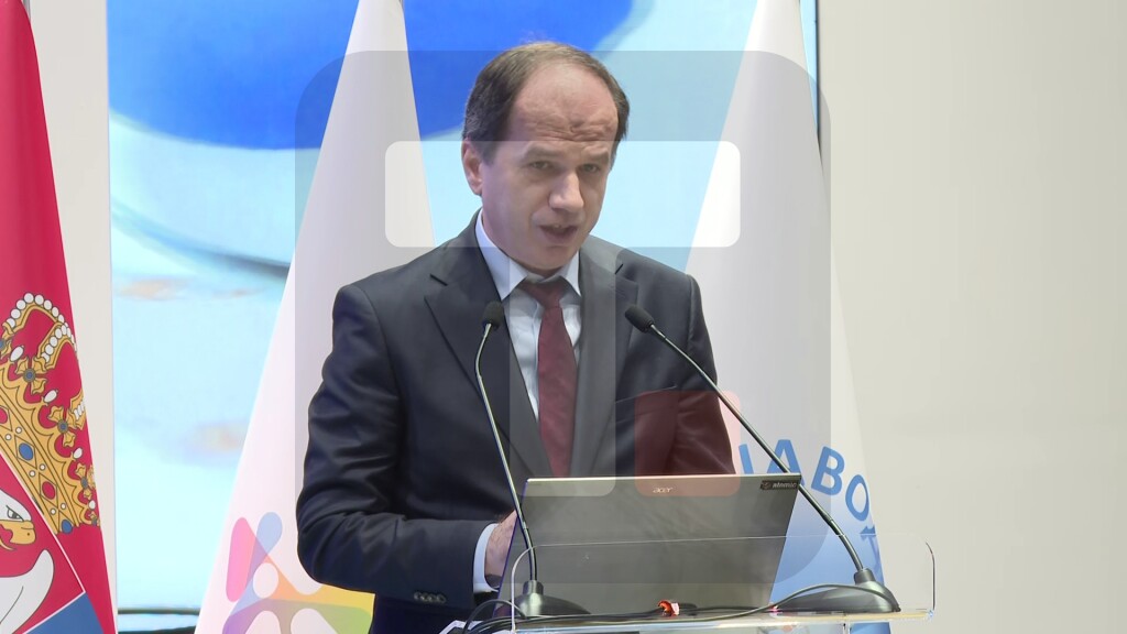 Beriš: Klimatske promene su globalni izazovi, najveće promene su najuočljivije promene su na vodama