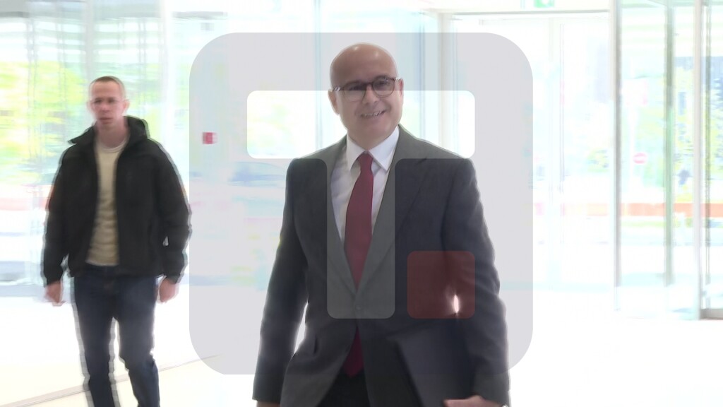 Sednica Predsedništva SNS, jedna od tema konsultacije sa Vučićem